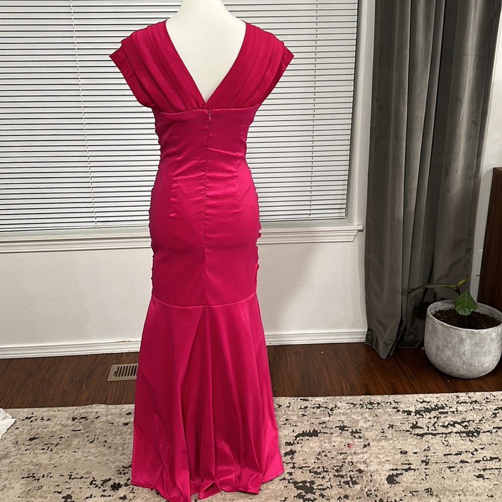 Pink beautiful dress. Handmade sleeves. Worn once only. Like new. - Picture 3 of 5
